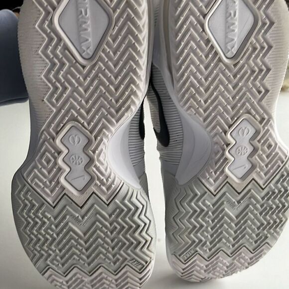 Nike Air Max Impact 4 White Black Pure Platinum Basketball Trainers Mens 12.5 main image 6